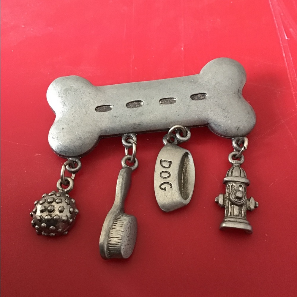 JJ Jonette Jewelry Brooch Pin Dogs with Charms Pewter Signed